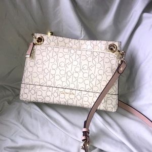 🆕💗Calvin Klein Purse💗🆕